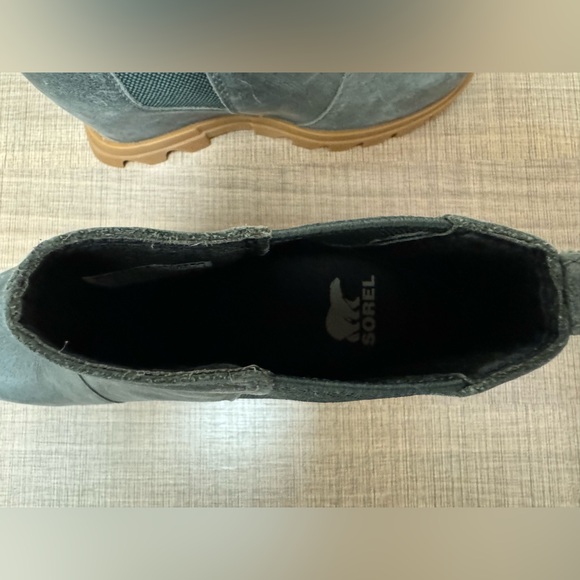 SOREL WOMENS 6.5  Distressed GRAY LEATHER WEDGE BOOT BOOTIE - Picture 7 of 9